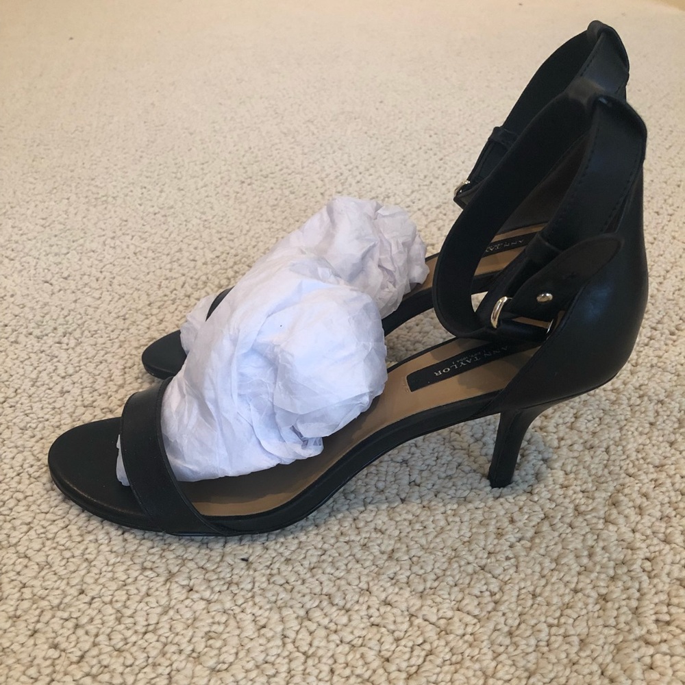 NWT Ann Taylor Heeled Sandals, size 9